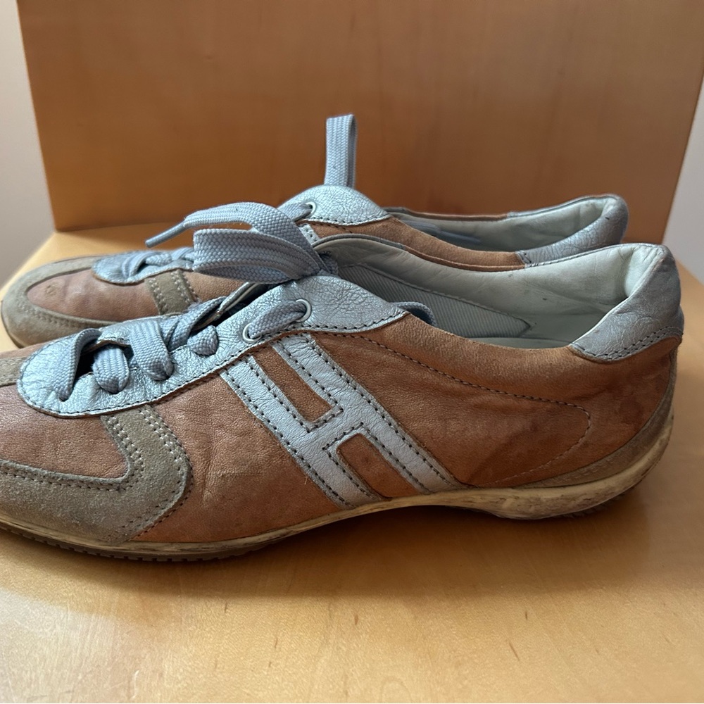 Hogan Brown and Gray Sneakers with Low-Top Design